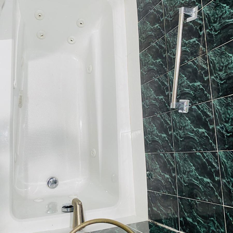 Room With Jacuzzi, Massage Seat, And Parking Space, The Best Choices!! North Bergen Eksteriør bilde